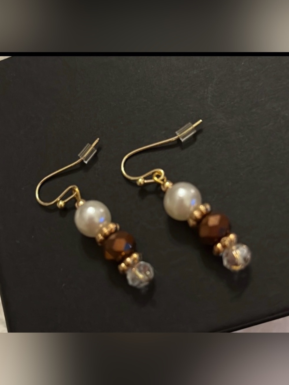 NWT Elegant dangle earrings by one&only
